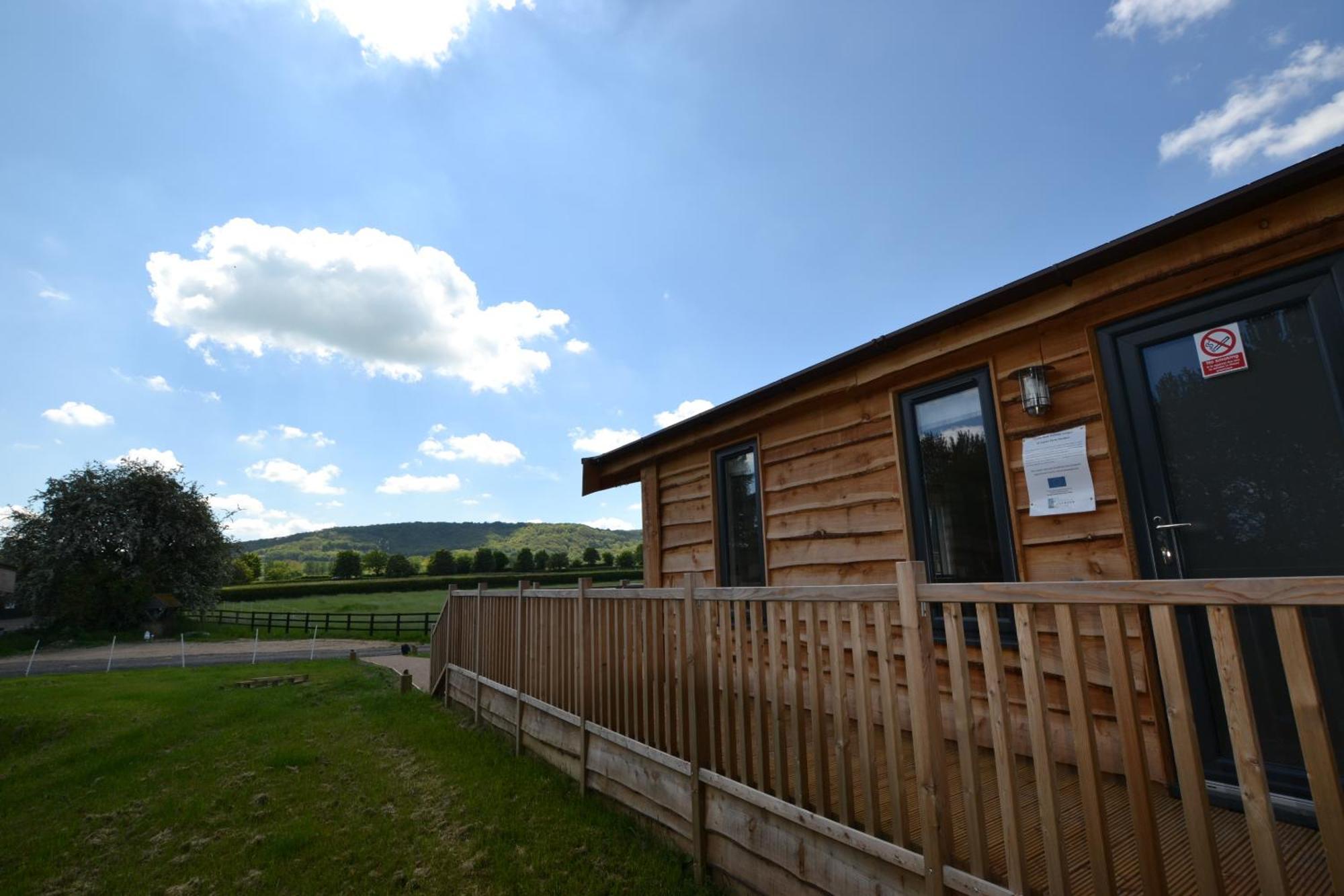 The Chiltern Lodges At Upper Farm Henton Chinnor Exterior photo