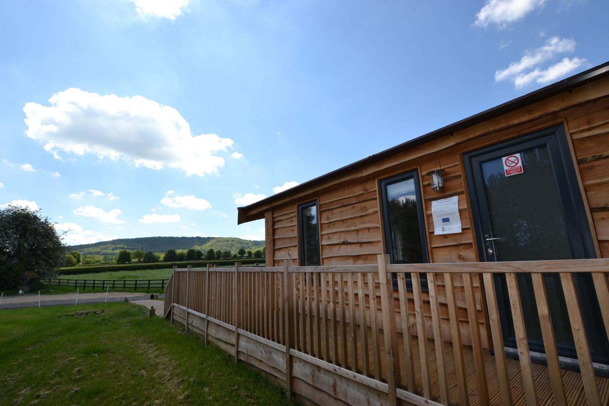 The Chiltern Lodges At Upper Farm Henton Chinnor Room photo