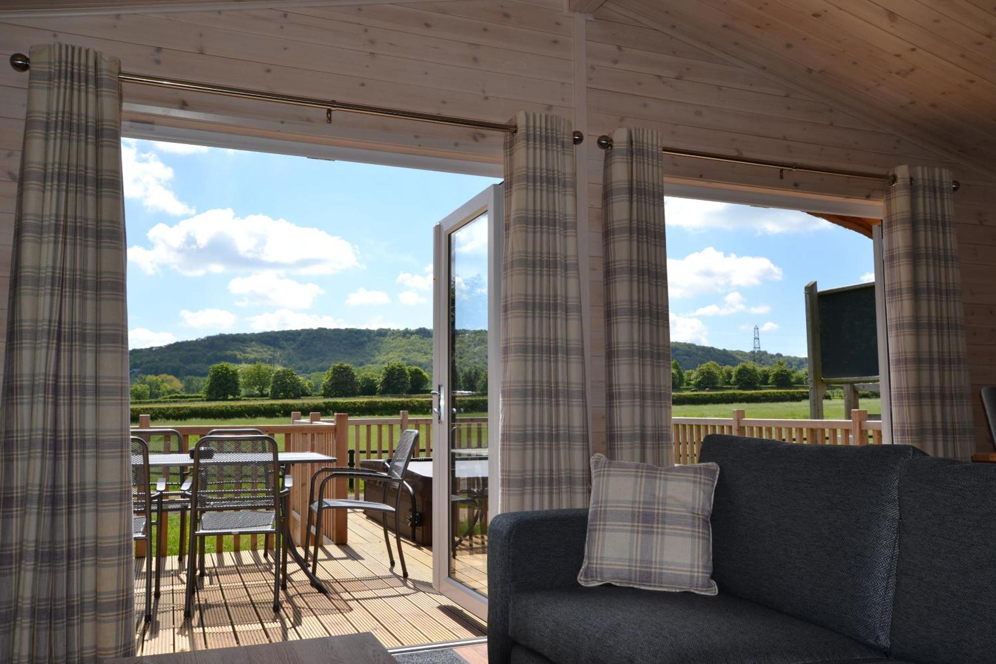 The Chiltern Lodges At Upper Farm Henton Chinnor Exterior photo
